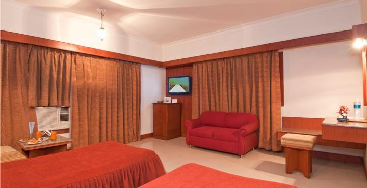 Hotel Atithi Агра Екстериор снимка