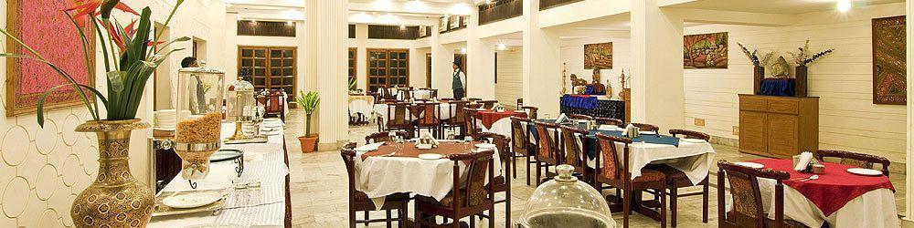 Hotel Atithi Агра Екстериор снимка