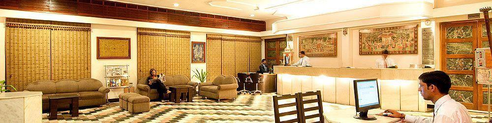 Hotel Atithi Агра Екстериор снимка